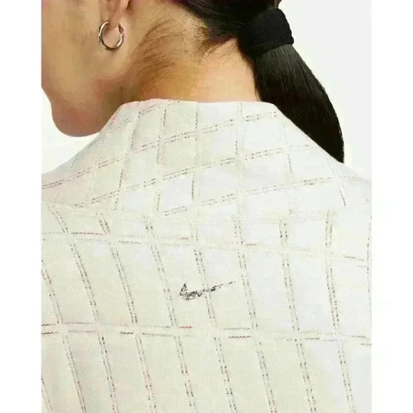 NEW! Nike Women's Plus 1X Yoga Therma-FIT Luxe Jacquard Top NWT $140 - Picture 4 of 9